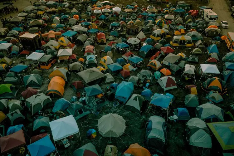 Crowded Tents