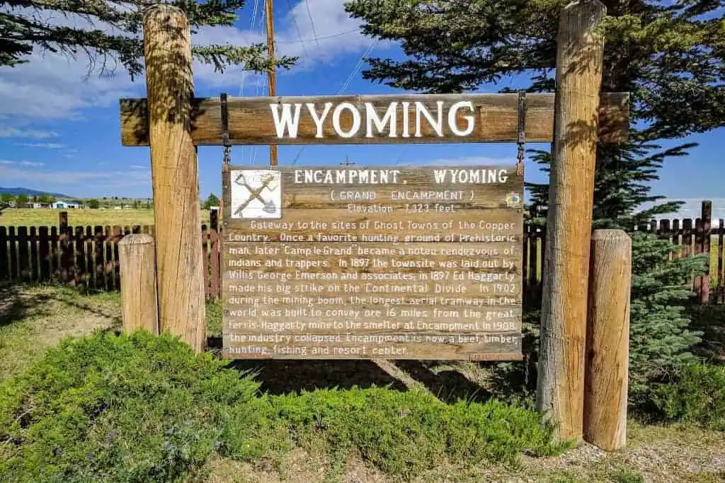 CDT Wyoming Encampment Sign