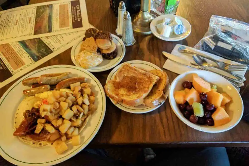 CDT Wyoming Old Faithful Village Breakfast